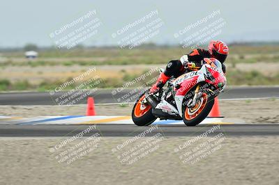 media/Apr-18-2025-TrackDaz (Fri) [[45f5874c44]]/C Group/Session 1 (Turn 7)/